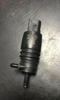 BMW X5 E53 Windscreen/windshield washer pump E13021168