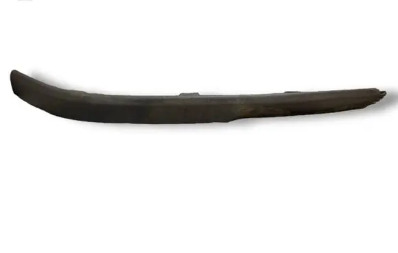 Front bumper lip
