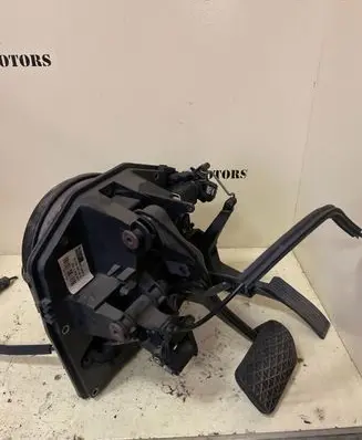 Mercedes-Benz A W168 Pedal assembly A1682904001
