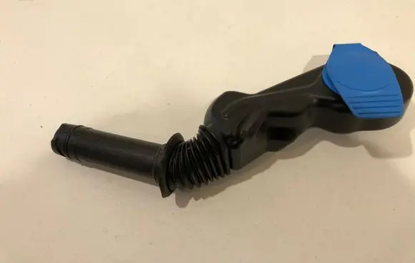 Audi A6 S6 C6 4F Window washer liquid tank fill tube 4F0955452A
