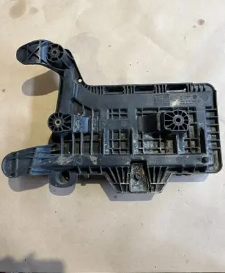 Volkswagen Touran I Battery box tray 1K0915333B