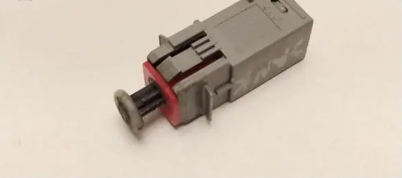 Clutch pedal sensor