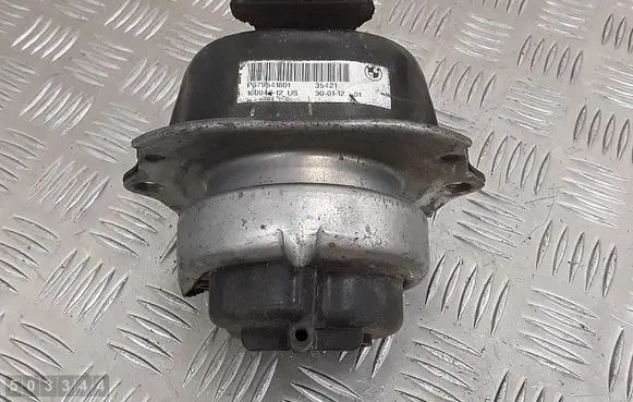 Engine mount bracket