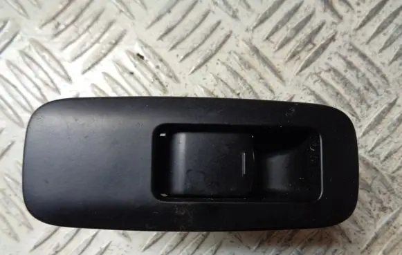 Nissan Qashqai Electric window control switch 25411BR00A