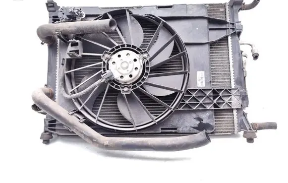 Renault Megane II Coolant radiator 8200357536 8200115540