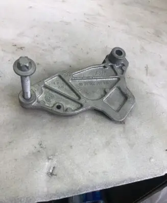 Mercedes-Benz GLA H247 Other engine bay part A2822005700