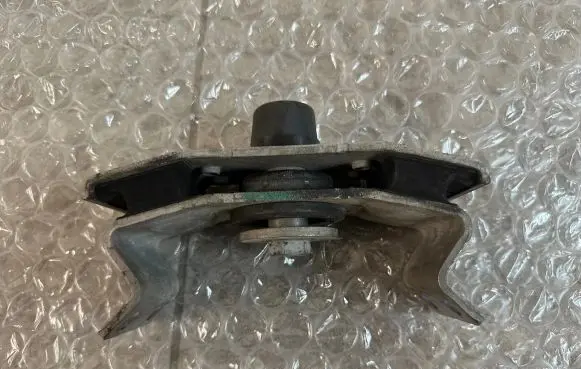 Volkswagen Amarok Gearbox mount 2H6399151