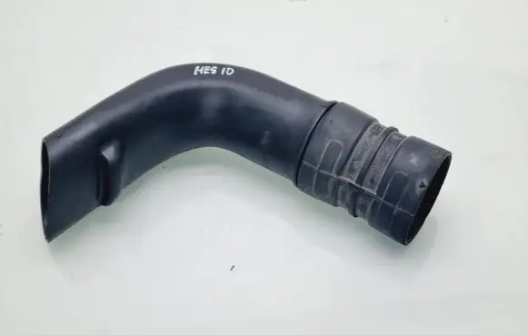 Renault Megane III Air intake duct part 8200923144