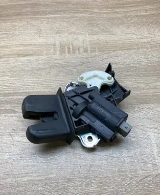 Audi A6 S6 C6 4F Tailgate/trunk/boot lock/catch/latch 4F5827505D