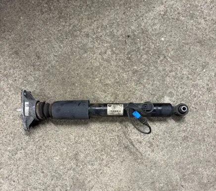 BMW 4 F32 F33 Rear shock absorber/damper 6864761