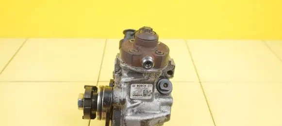 Volvo XC60 Fuel injection high pressure pump 0445010681 D5244T15