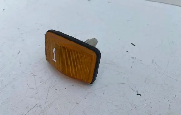 Toyota Corolla E90 Front fender indicator light 4446