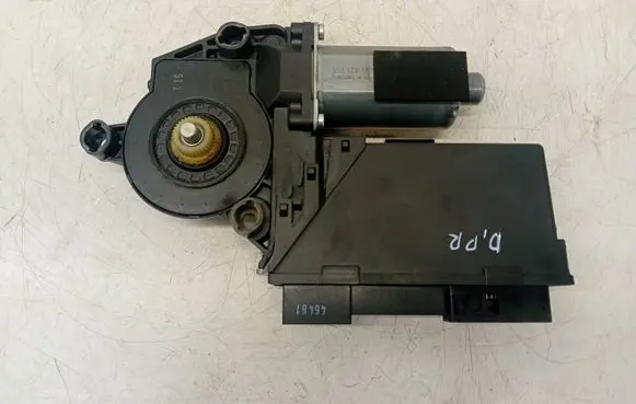 Audi A8 S8 D3 4E Front door window regulator motor 4E1959802B 4E1910802B