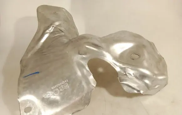 Exhaust heat shield