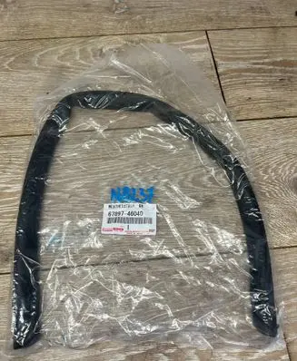 Toyota Camry VIII XV70 Sunroof sealing rubber 6789746040