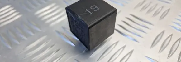 Volkswagen PASSAT B5 Other relay 191955531