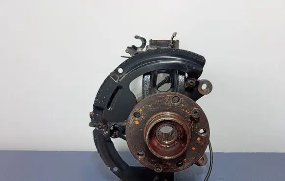 Renault Megane IV Front wheel hub spindle knuckle