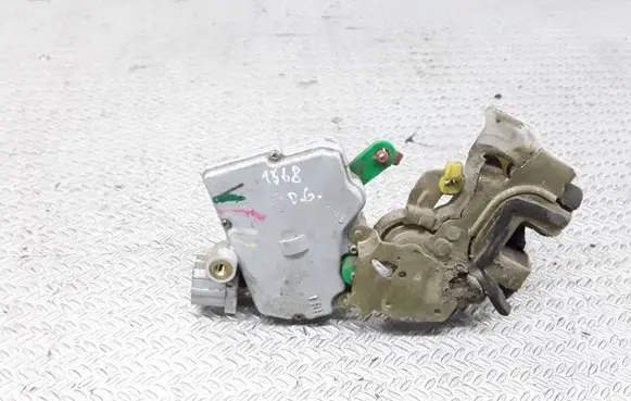 Nissan Terrano Rear door lock