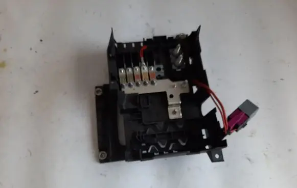 Audi A3 S3 8V Fuse module 7L0937548C