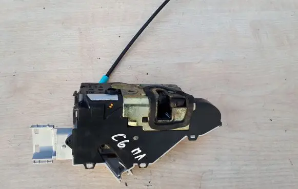 Citroen C6 Front door lock 9660698880 9135FG