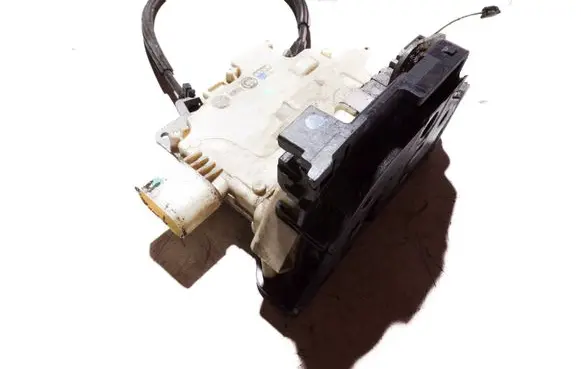Seat Altea XL Front door lock
