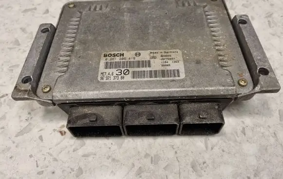 Citroen C5 Engine control unit/module 9637137380 0261206419