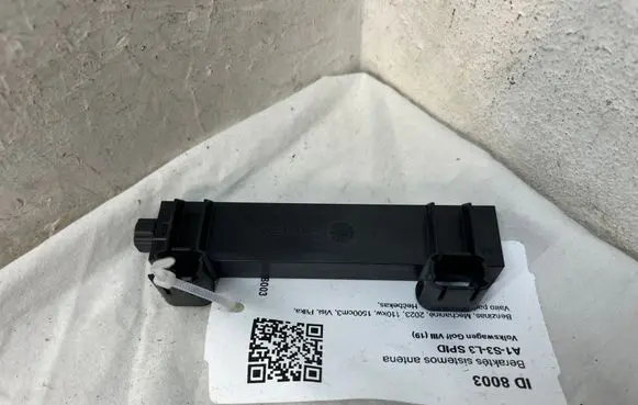 Volkswagen Golf VIII Keyless system antenna 5WA962132