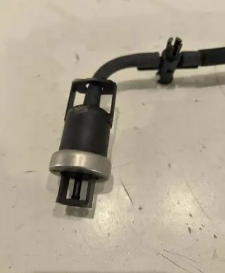Volkswagen Golf V Fuel return line/hose 