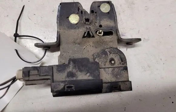 Renault Laguna II Tailgate/trunk/boot lock/catch/latch 8200000987
