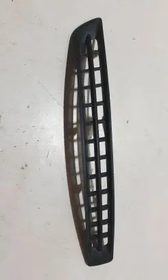 Volvo XC90 Front bumper lower grill 30678954
