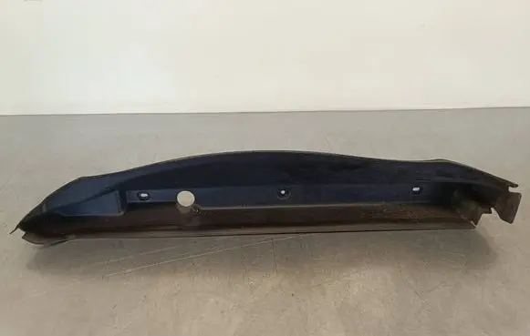 Mercedes-Benz CLS C218 X218 Fender end trim A2188890225 BBP182402