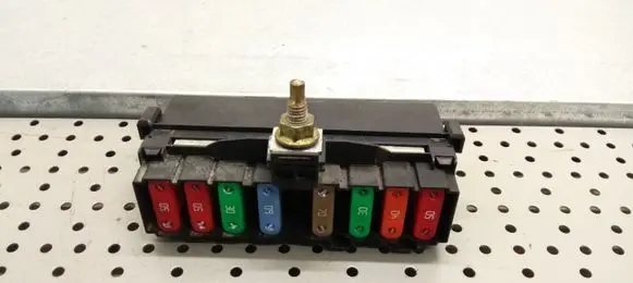 Citroen C8 Fuse module 4635023