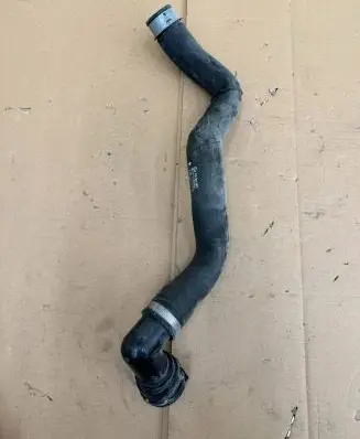Mercedes-Benz ML W166 Engine coolant pipe/hose A1665012882