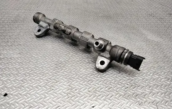 Opel Astra J Fuel main line pipe 0445214221 55576177