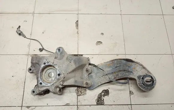 Opel Insignia A Rear wheel hub spindle/knuckle 