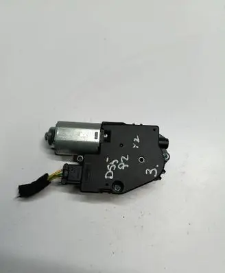 Citroen DS5 Sunroof motor/actuator 1731706A 05691097 WR09C01AA