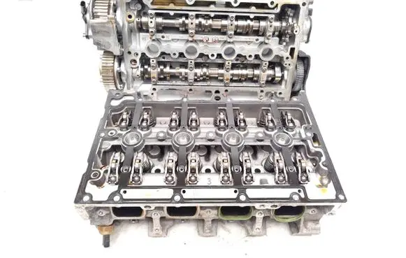 Volkswagen T-Roc Engine head 05E103404K 04E103473DC