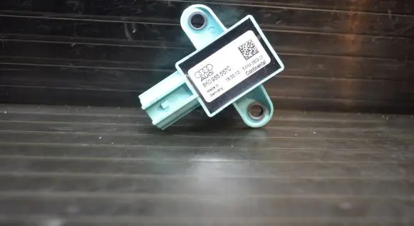 Audi Q5 SQ5 Airbag deployment crash/impact sensor 8K0955557C