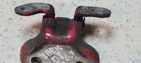Toyota Yaris Rear door upper hinge