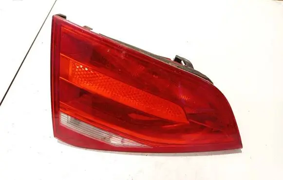Tailgate rear/tail lights