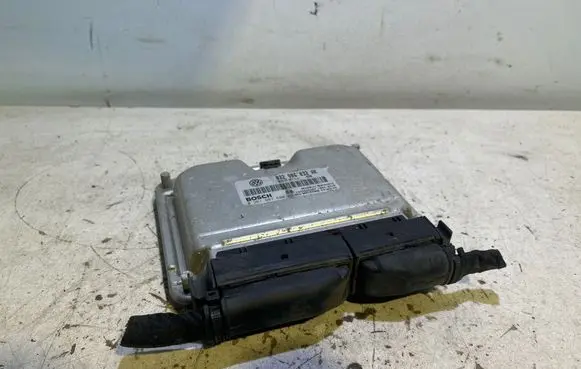 Volkswagen Phaeton Engine control unit/module 022906032AK 0261207690 1039S05207
