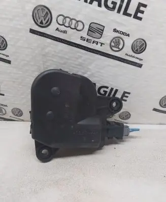 Chrysler Pacifica Air flap motor/actuator 04885465AAC