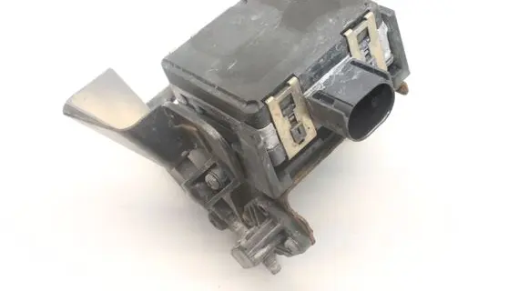 Nissan Pulsar Distronic sensor radar 284383ZU1C