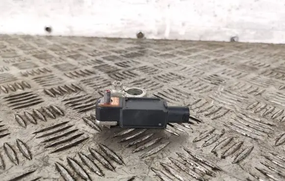 Honda CR-V Battery relay fuse 02HL