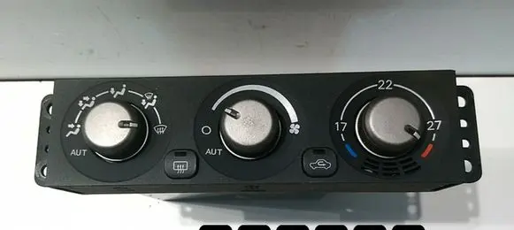 Mitsubishi Pajero Climate control unit MR958005