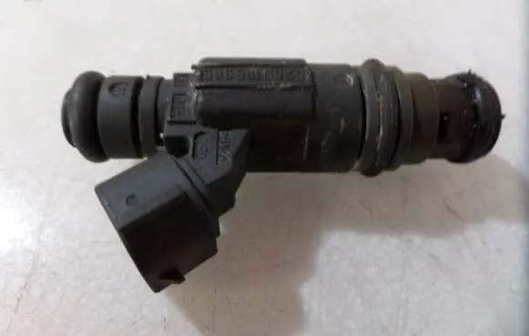 Ford Galaxy Fuel injector 022906031F 0280155985