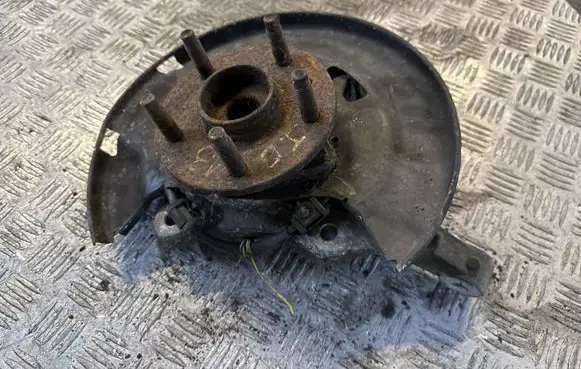 Opel Astra J Front wheel hub
