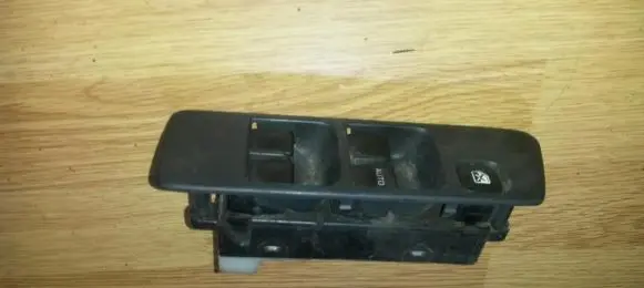 Subaru Forester SF Electric window control switch