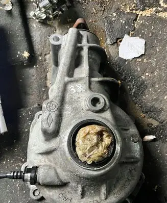 BMW X5 E70 Front differential 7552533