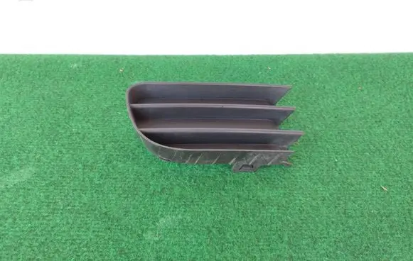 Renault Megane II Front bumper lower grill 8200115120
